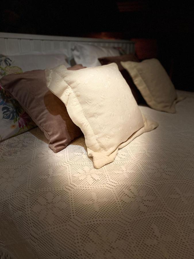 カストロ・ダイレ Emily'S Houseヴィラ エクステリア 写真