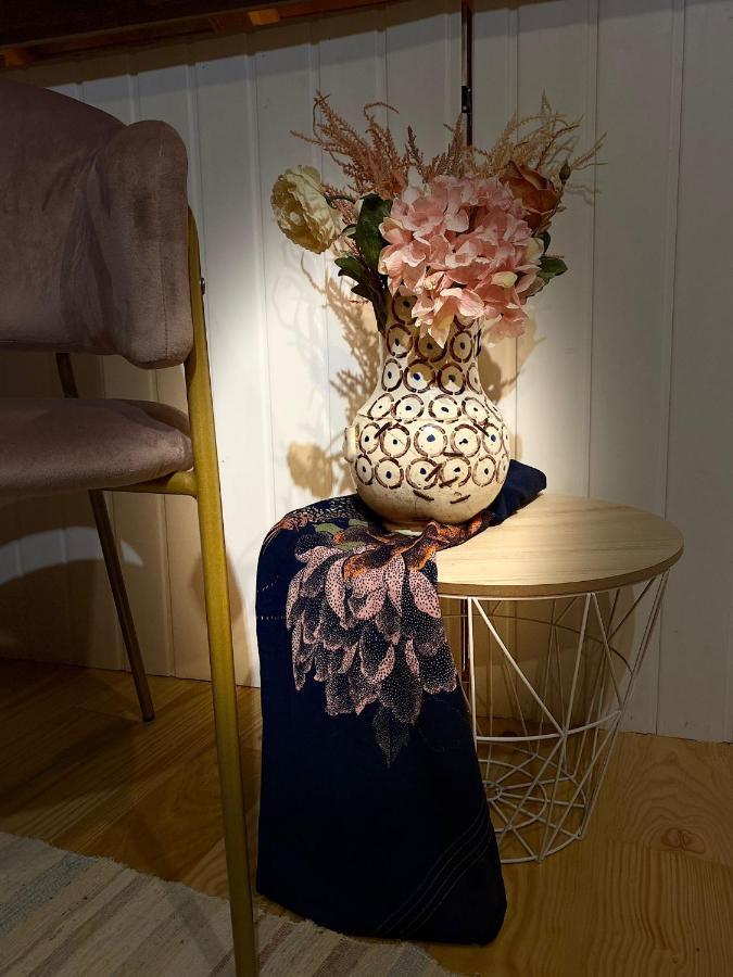 カストロ・ダイレ Emily'S Houseヴィラ エクステリア 写真